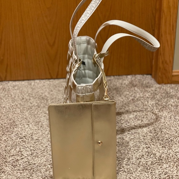 NWOT Michael Kors Tote Bag! - Picture 6 of 7